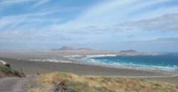 Strände in Lanzarote Lanzarote Hotel Unterkunft Urlaub Strand Ausflüge Sonne Meer Seele Geist Entspannung Luxus Mala Costa Teguise Puerto del Carmen Arrecife Nazaret Apartments Zimmer Wellness Wasser Tauchen Schwimmen Sand Kinder Singel